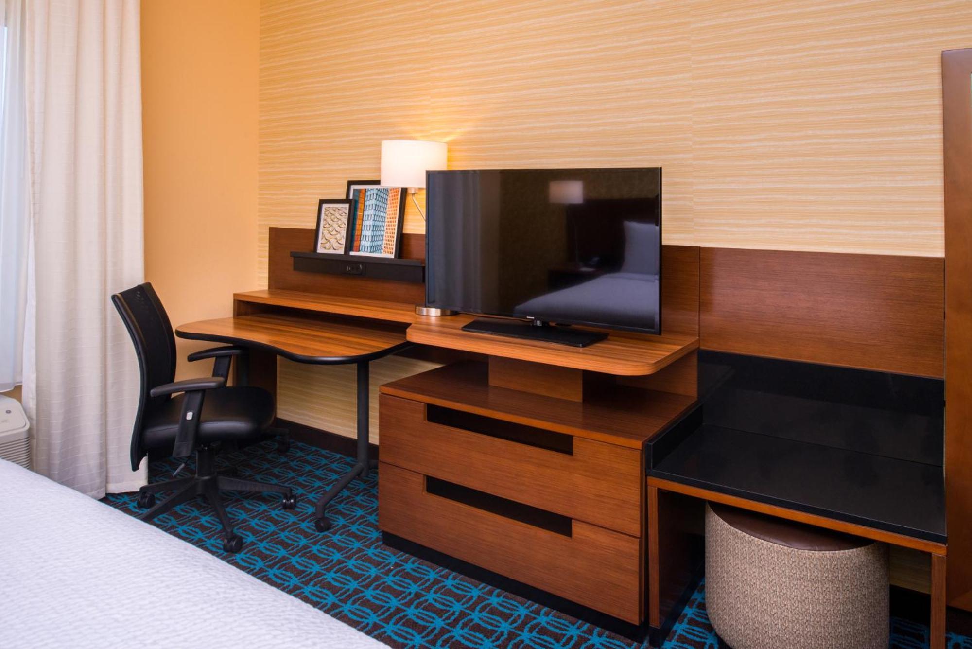 Fairfield Inn & Suites By Marriott Akron Stow Bagian luar foto