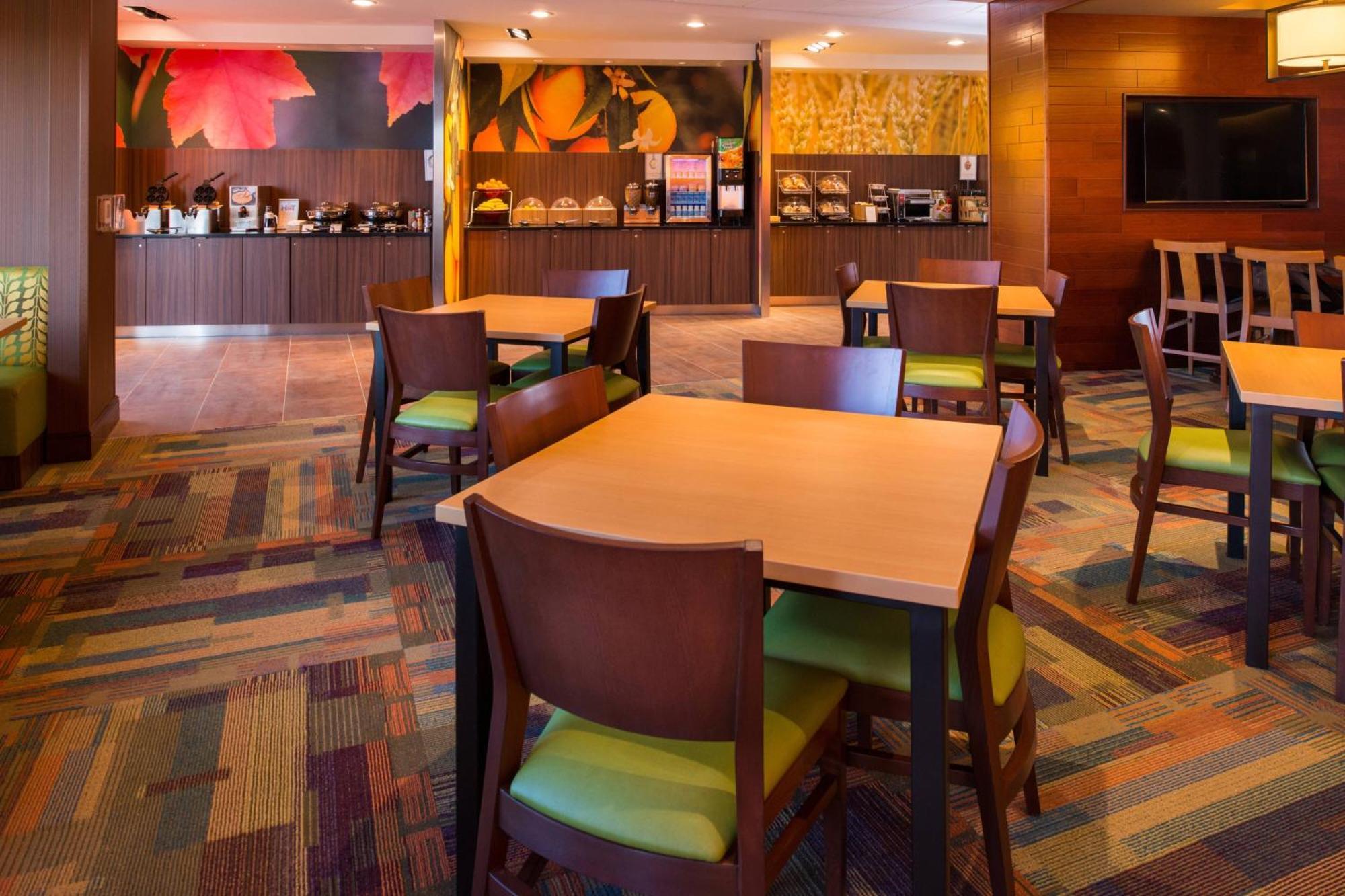 Fairfield Inn & Suites By Marriott Akron Stow Bagian luar foto