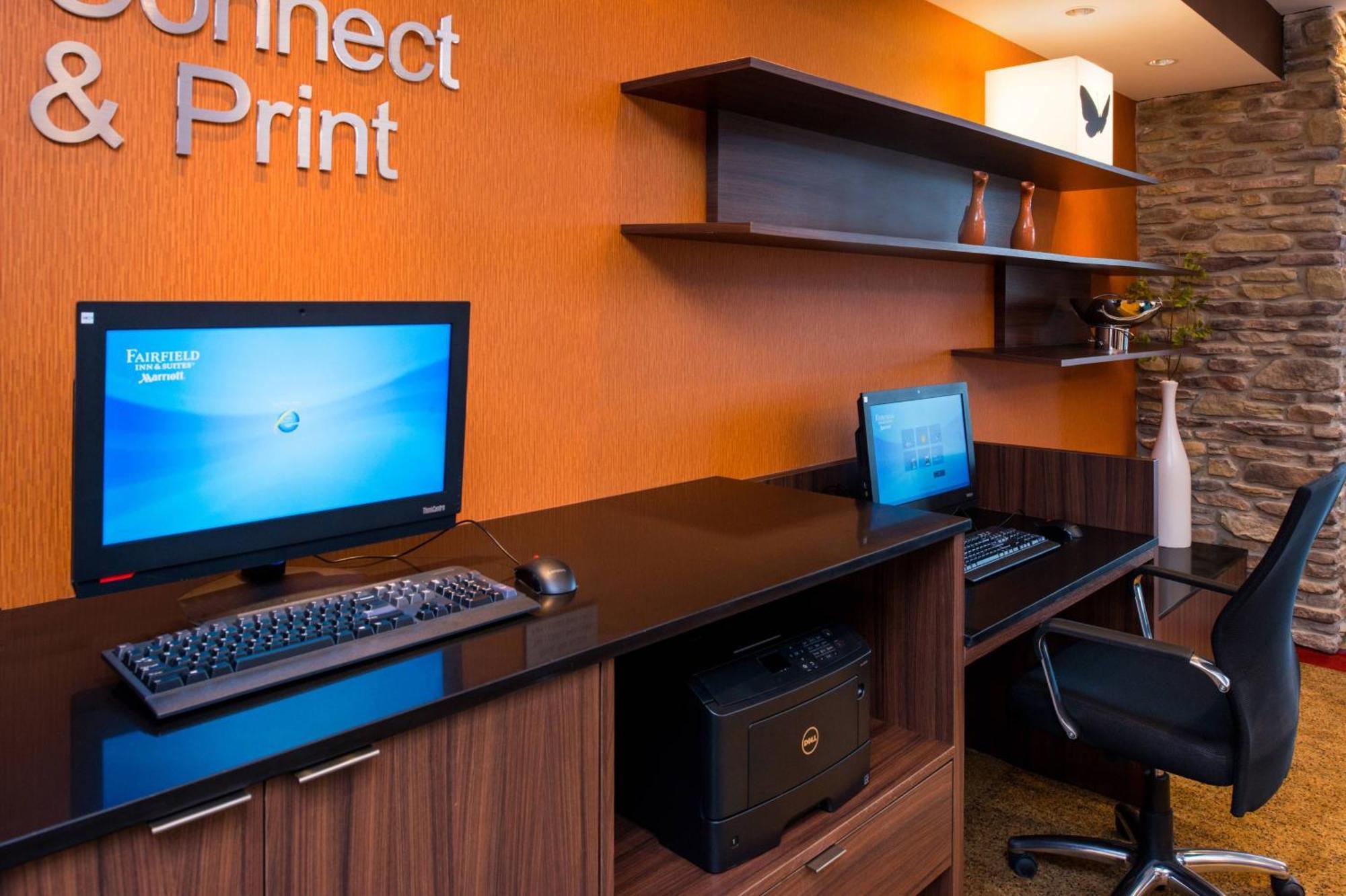 Fairfield Inn & Suites By Marriott Akron Stow Bagian luar foto